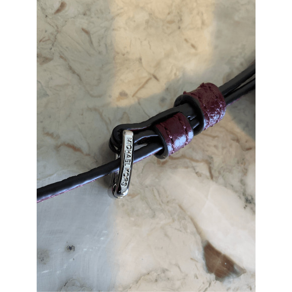 Michael Kors Leather Crossbody Jet Set Bag - Picture 11 of 12